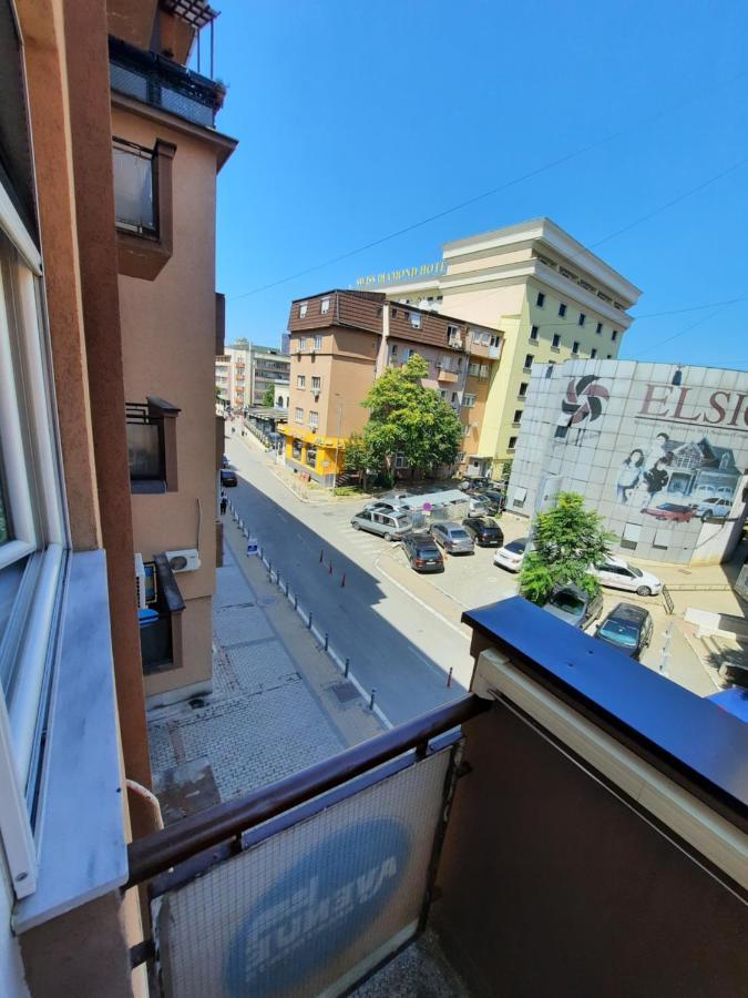 Avenue Apartment Prishtine Bagian luar foto